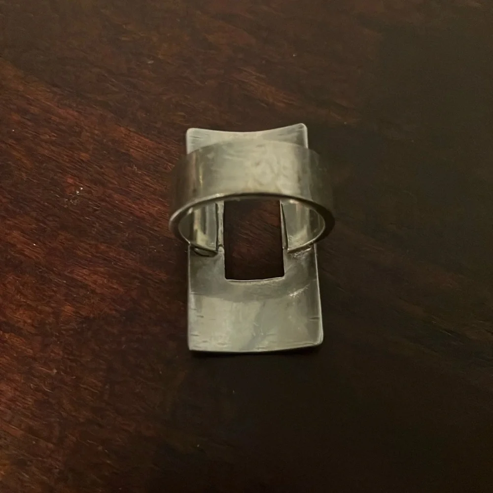 EUC Sterling Silver ring - size 7/7.5 ish - Picture 3 of 7